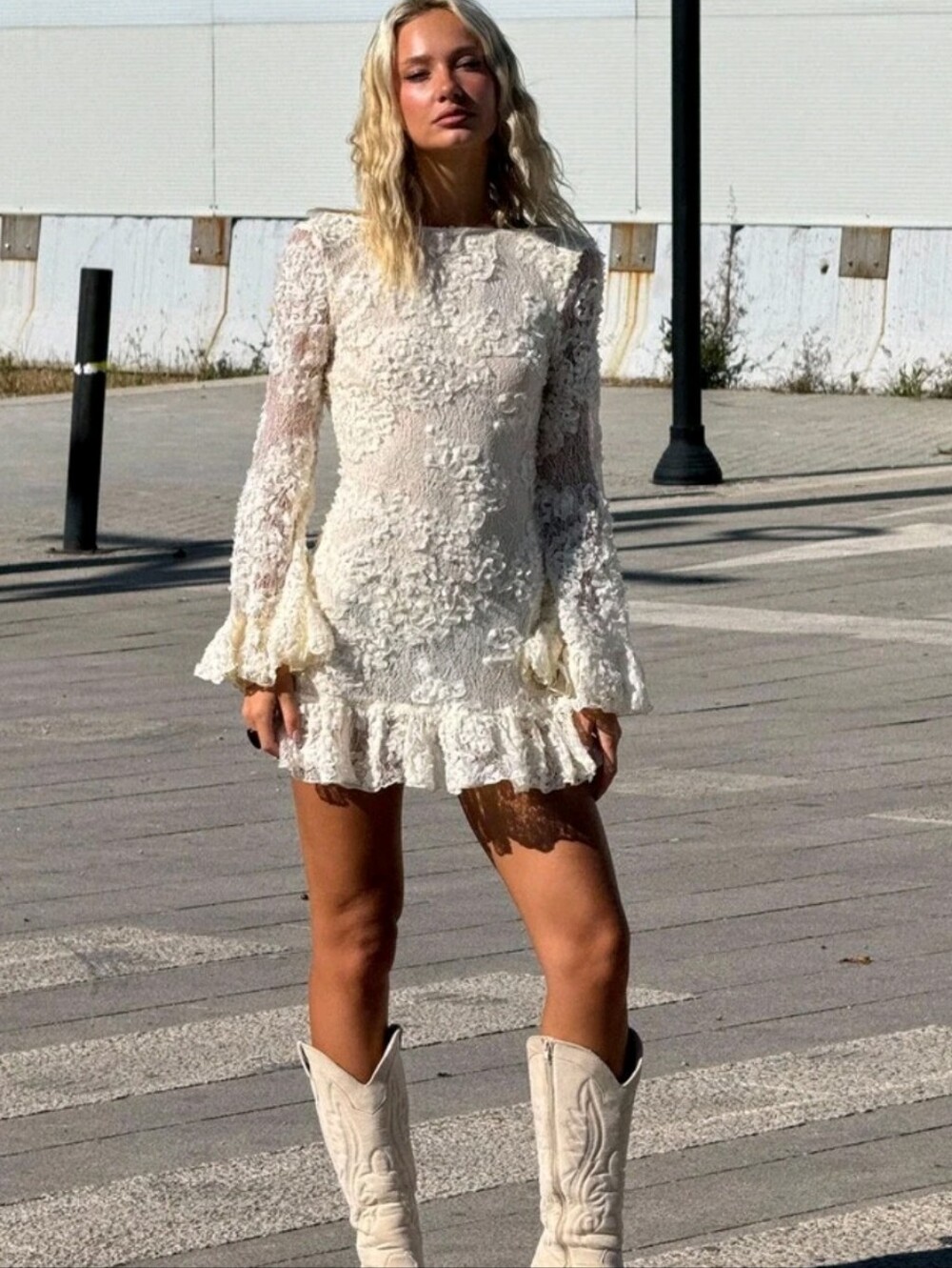 Women's New Elegant Lace Backless Color-Block Mini Dress, Cream Solid - Picture 9 of 9